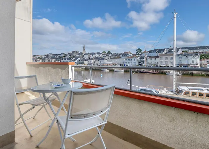 Sur Le Quai De Pornic, Appartement Pour 4
